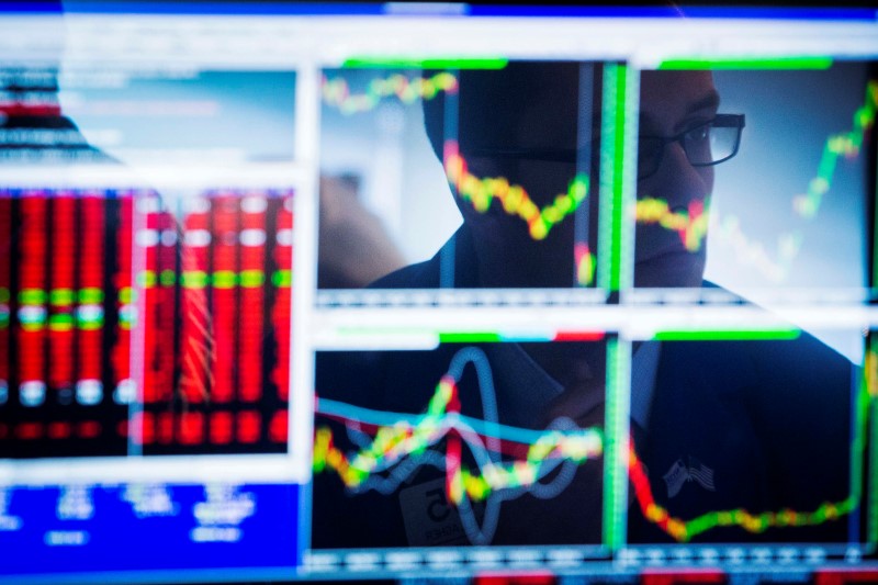 ZoomInfo Q1 2024 results show stable growth amid SMB challenges By Investing.com
